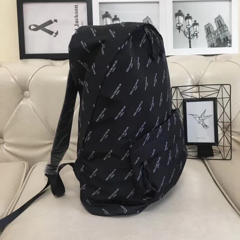BALENCIAG巴黎世家 新款雙肩包 專櫃同步更新 原版五金 男女通用 可做情侶款  BL1601
